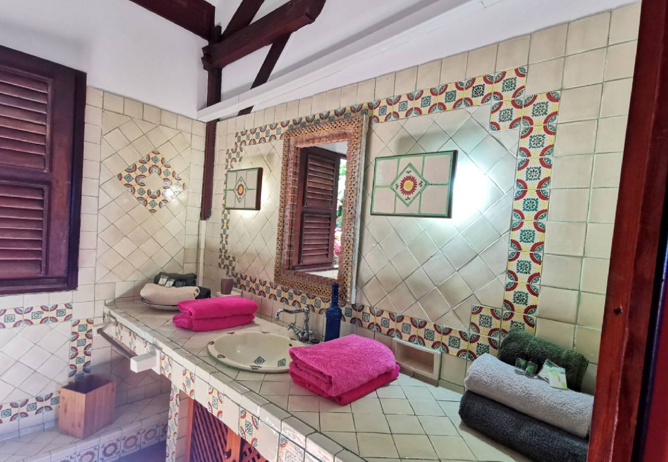 Villa in Deshaies - Villa à Deshaies G199 vue mer 11 pers piscine