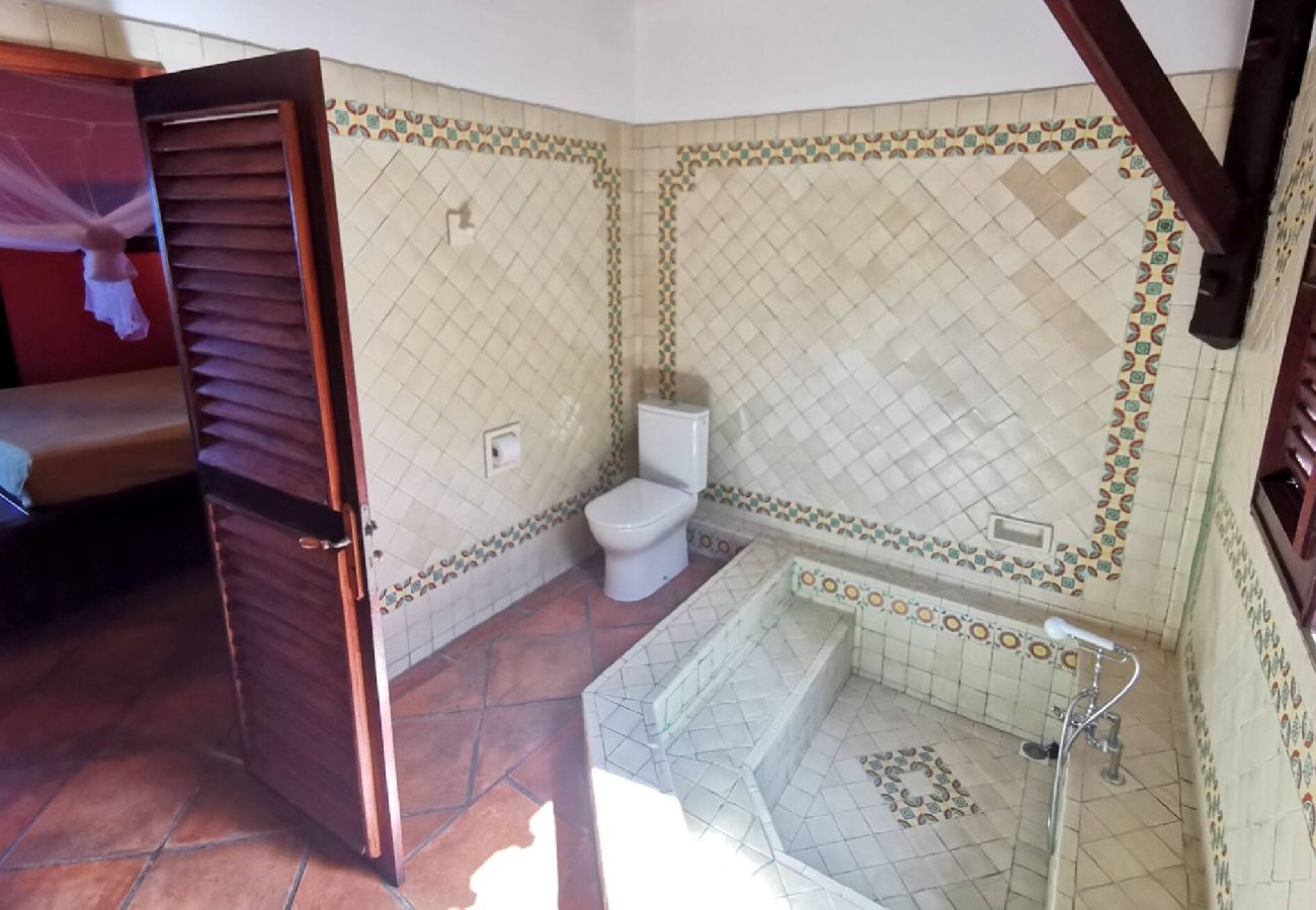 Villa in Deshaies - Villa à Deshaies G199 vue mer 11 pers piscine