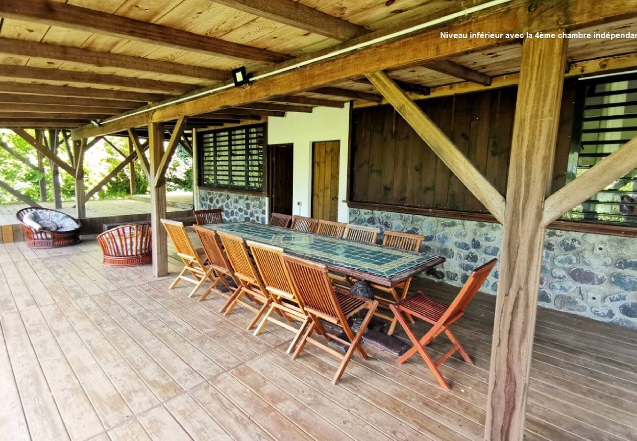 Villa in Deshaies - Villa à Deshaies G199 vue mer 11 pers piscine