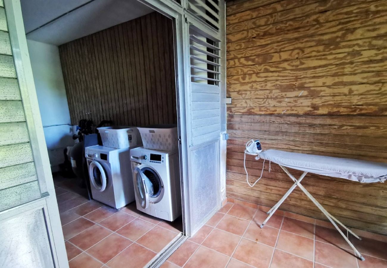 Villa in Deshaies - Villa à Deshaies G199 vue mer 11 pers piscine