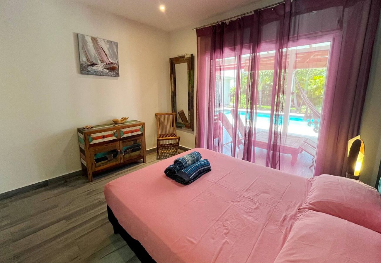 Villa in Saint-François - Villa à Saint François G043B - 4 chambres piscine