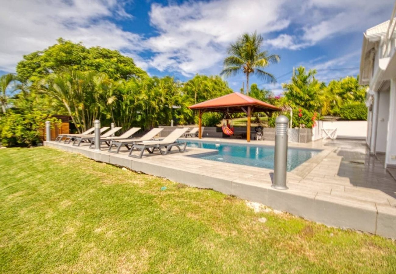 Villa in Saint-François - Villa à Saint François G225 - 4 ch piscine vue mer