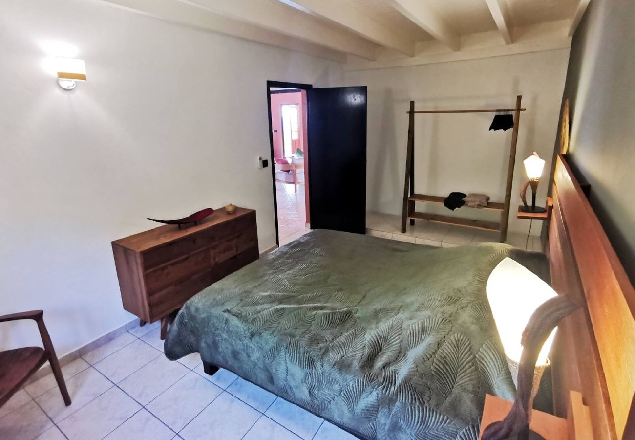 Villa in Deshaies - Villa à Deshaies G209 vue mer 8 pers piscine