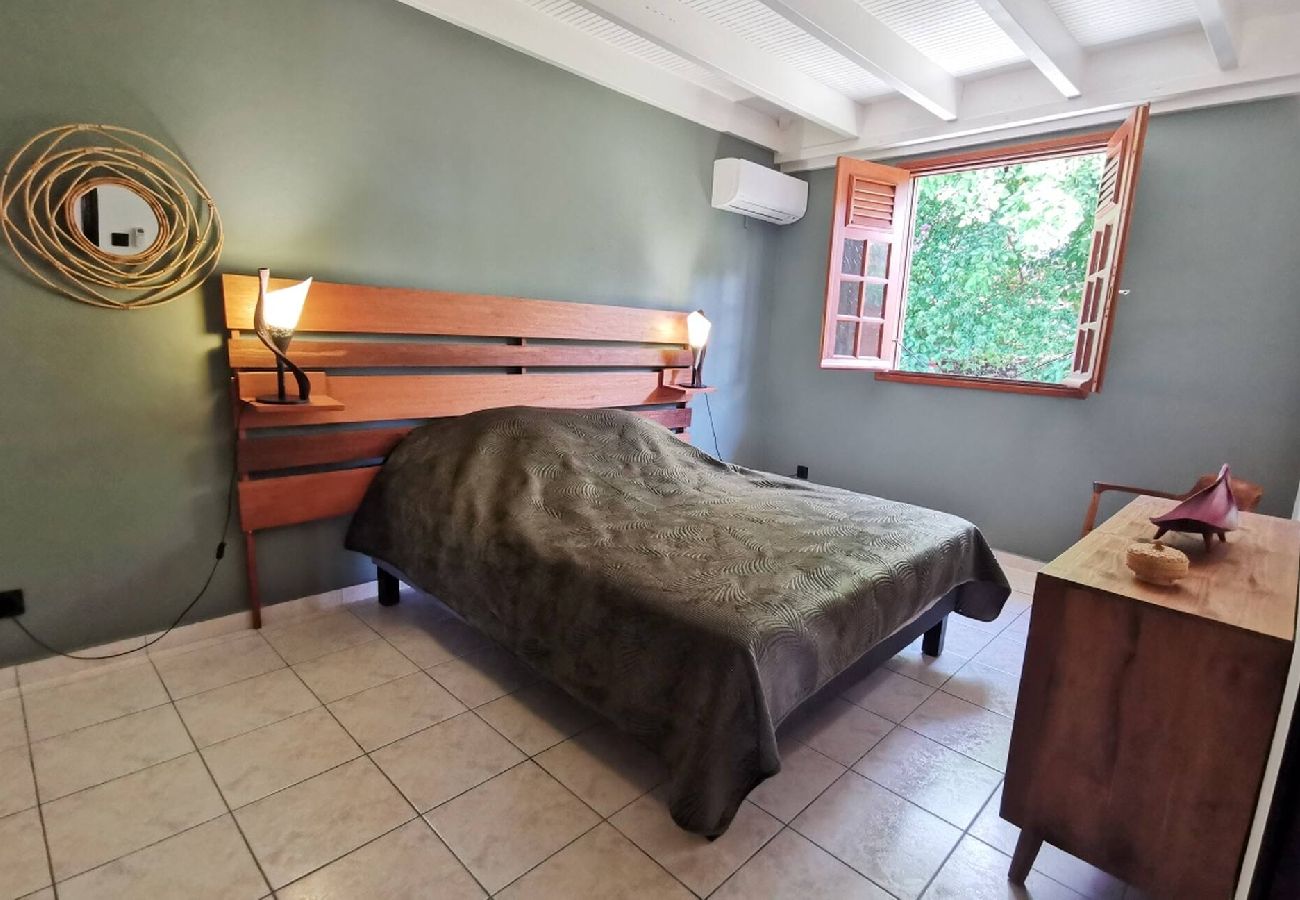 Villa in Deshaies - Villa à Deshaies G209 vue mer 8 pers piscine