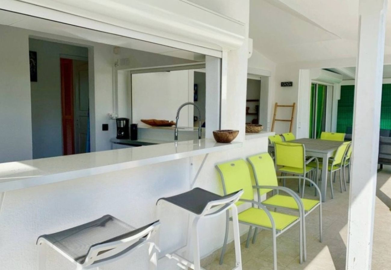 Villa in Saint-François - Villa à Saint François G052C 2 ch piscine 6 pers