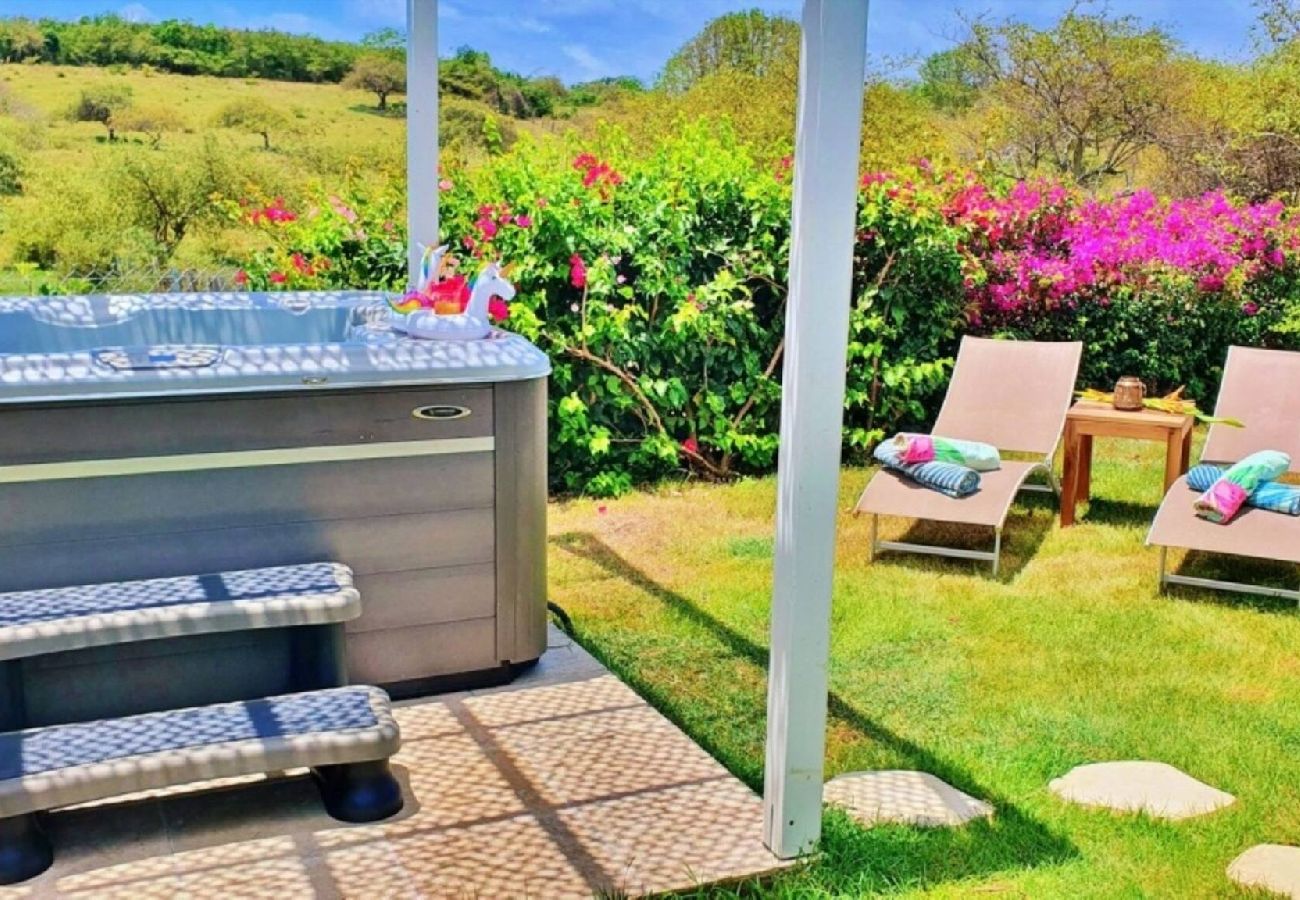 Villa in Le Gosier - Mini villa Gosier ref G015B 1ch 2 pers jacuzzi