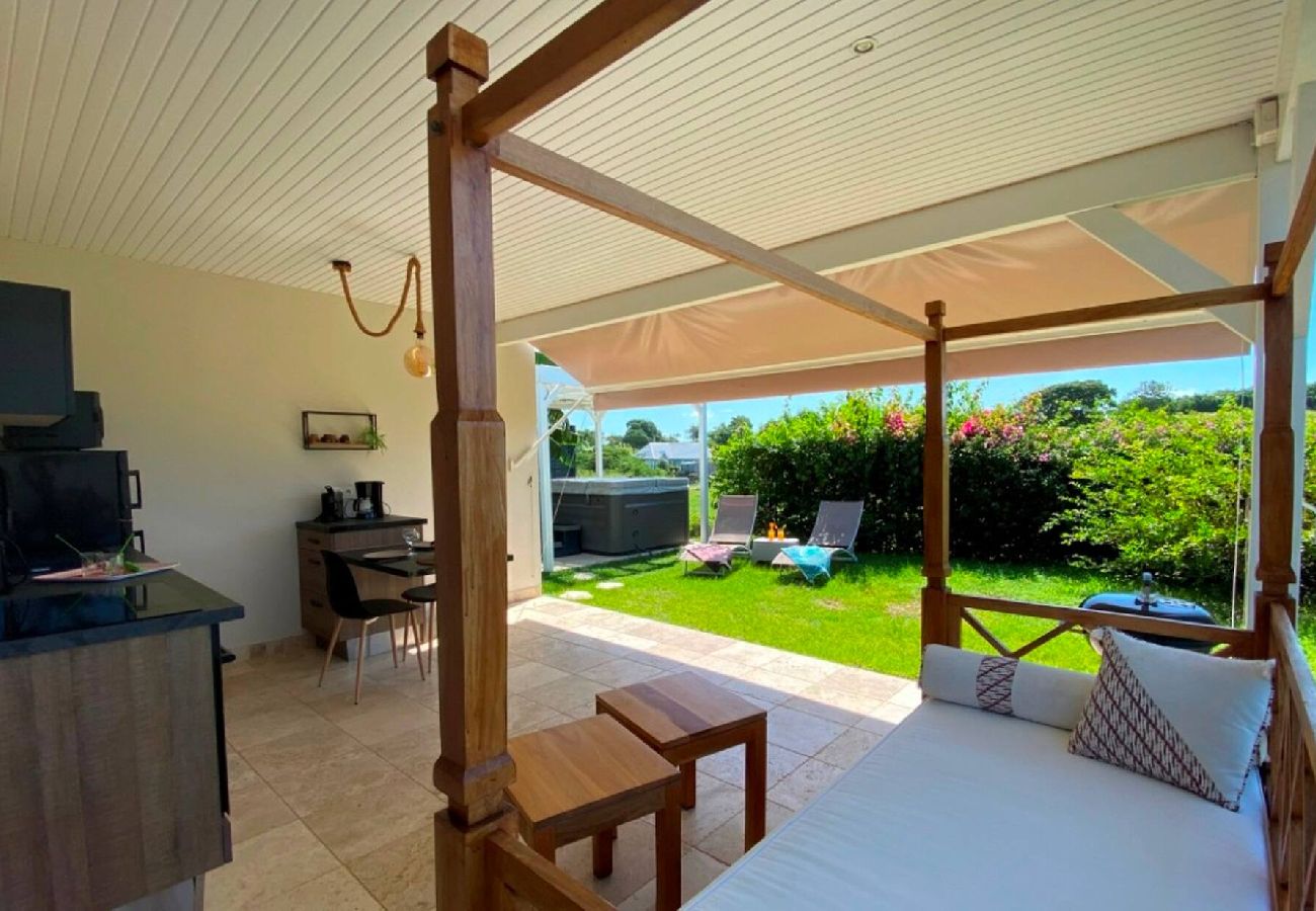 Villa in Le Gosier - Mini villa Gosier ref G015B 1ch 2 pers jacuzzi