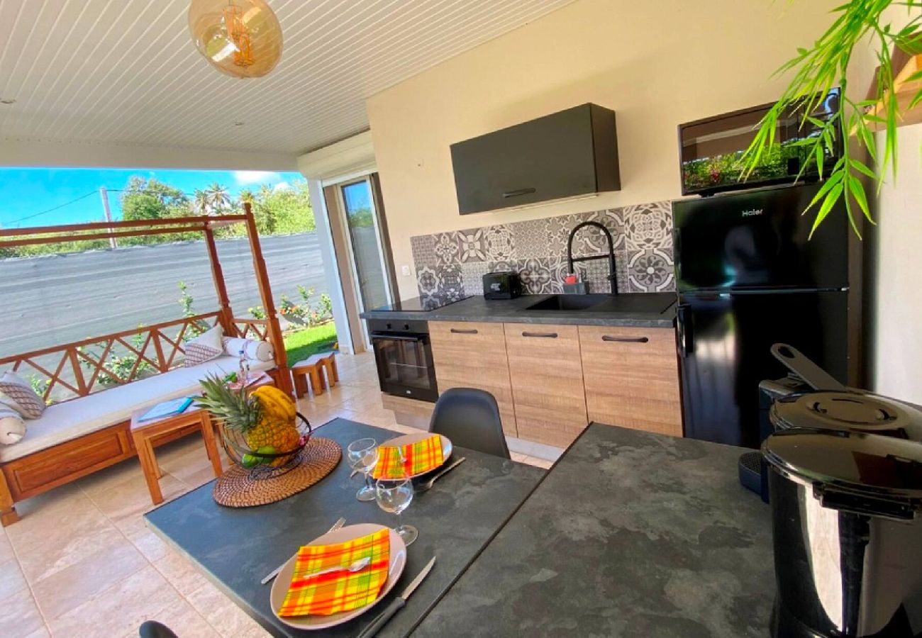 Villa in Le Gosier - Mini villa Gosier ref G015B 1ch 2 pers jacuzzi