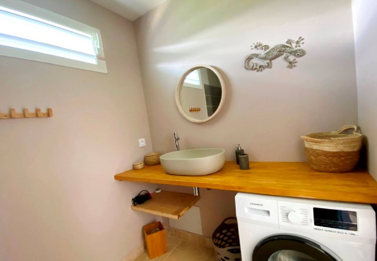 Villa in Le Gosier - Mini villa Gosier ref G015B 1ch 2 pers jacuzzi