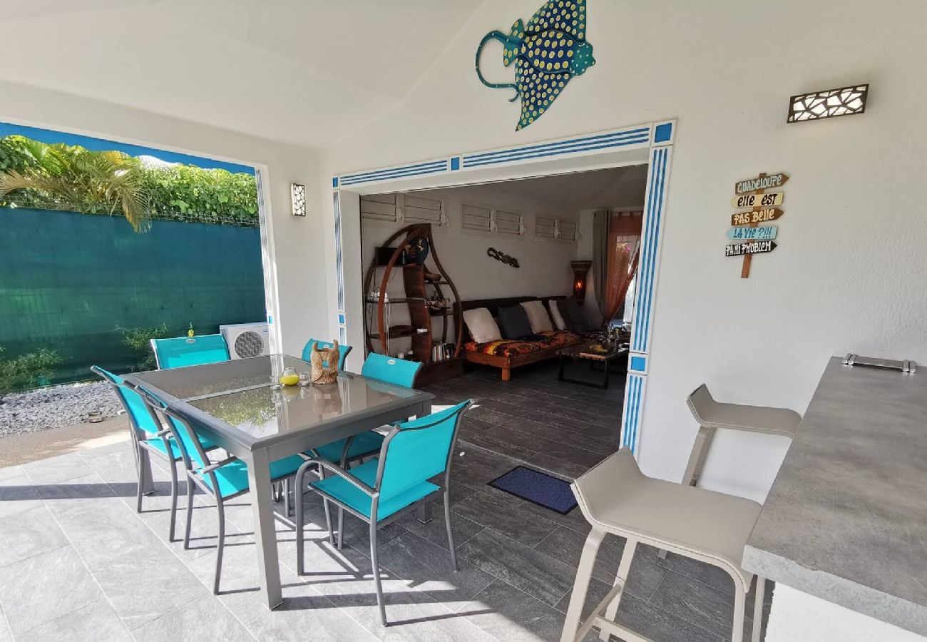 Villa in Saint-François - Villa ref G019a Saint François 1 ch piscine 4 pers