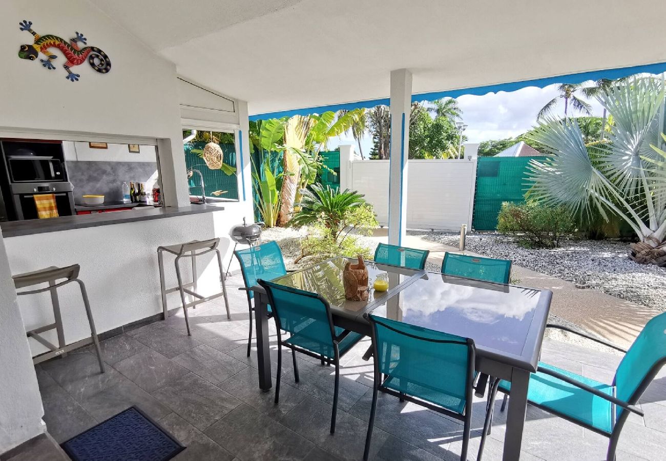 Villa in Saint-François - Villa ref G019a Saint François 1 ch piscine 4 pers