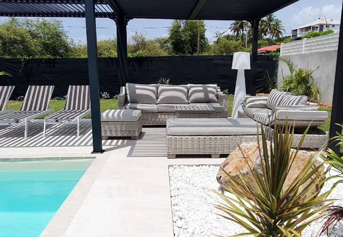 Villa in Le Gosier - Villa Gosier ref G167E 4ch 8 pers piscine