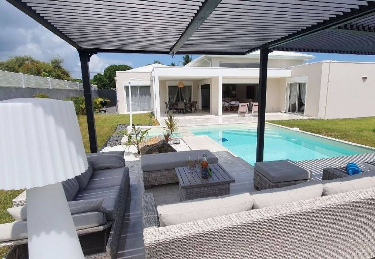 Villa in Le Gosier - Villa Gosier ref G167E 4ch 8 pers piscine