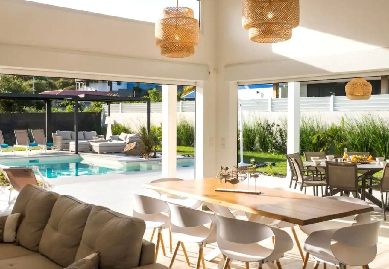 Villa in Le Gosier - Villa Gosier ref G167E 4ch 8 pers piscine