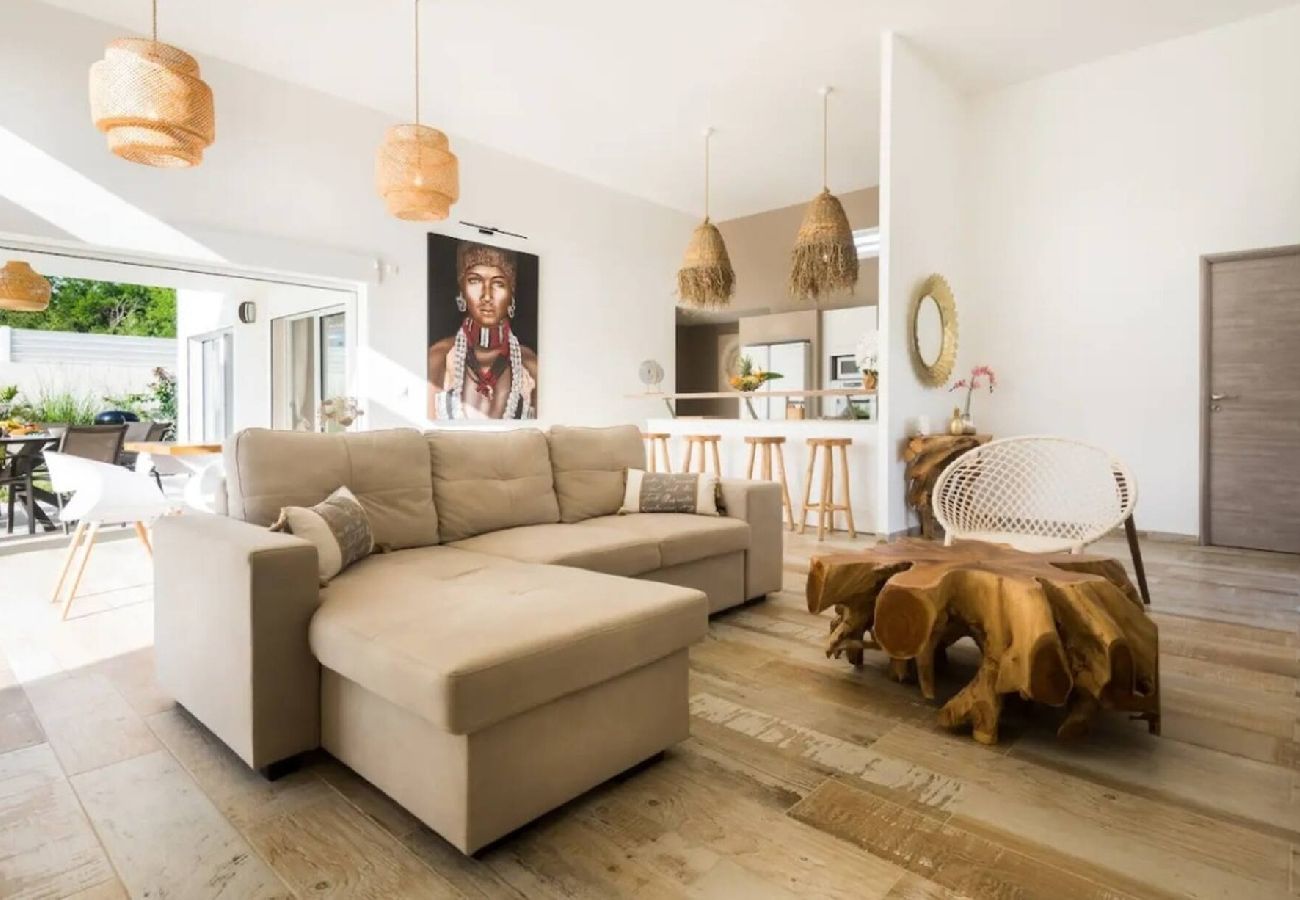 Villa in Le Gosier - Villa Gosier ref G167E 4ch 8 pers piscine