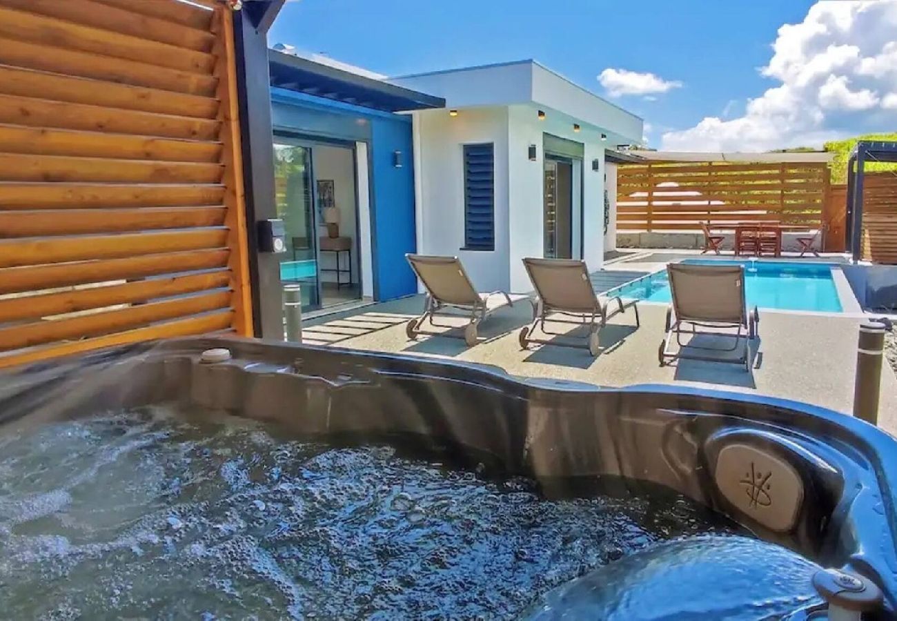 Villa in Sainte-Rose - Villa à Sainte Rose G156A piscine 3ch 8 pers