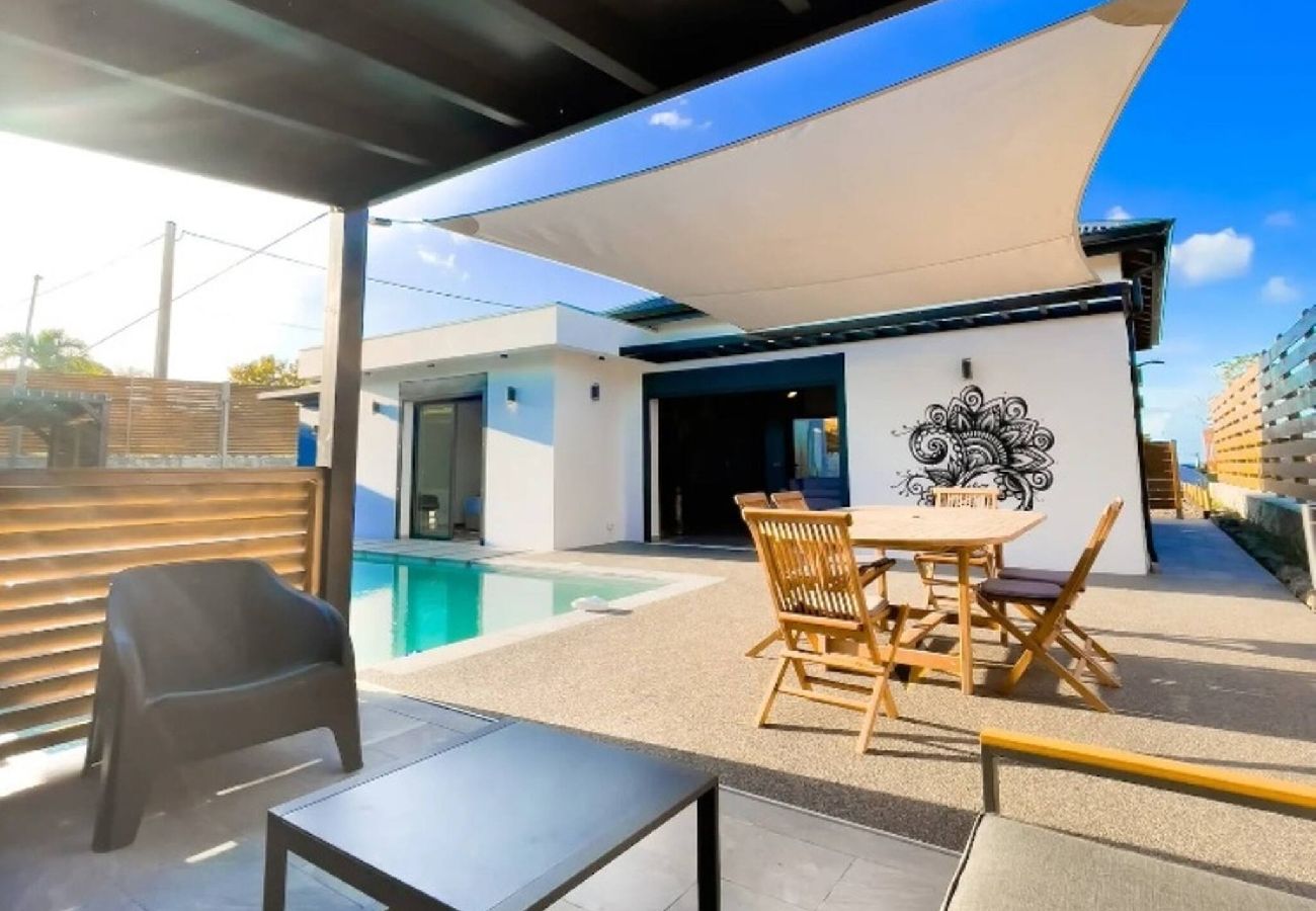 Villa in Sainte-Rose - Villa à Sainte Rose G156A piscine 3ch 8 pers