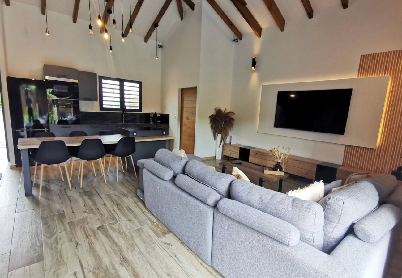 Villa in Sainte-Rose - Villa à Sainte Rose G156A piscine 3ch 8 pers