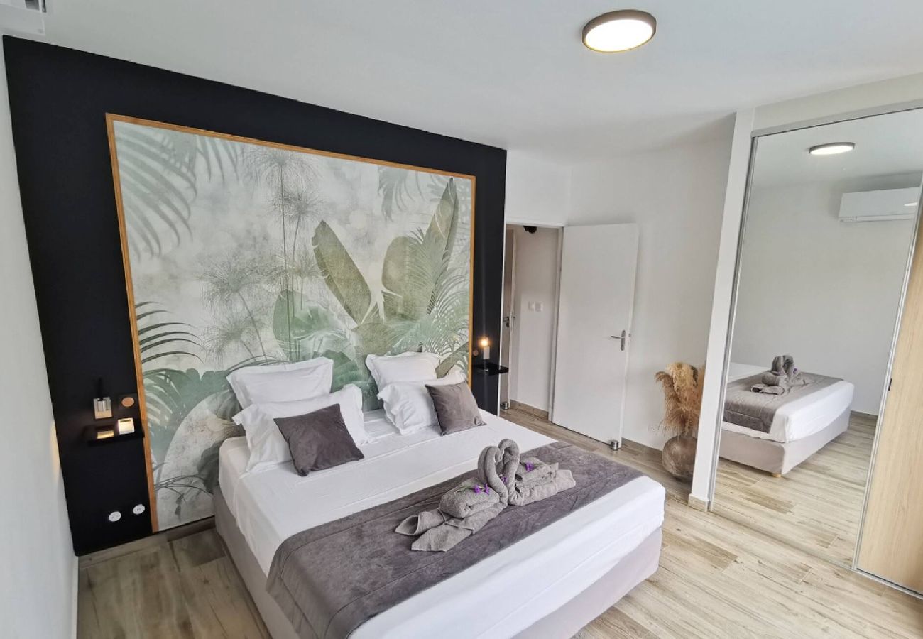 Villa in Sainte-Rose - Villa à Sainte Rose G156A piscine 3ch 8 pers