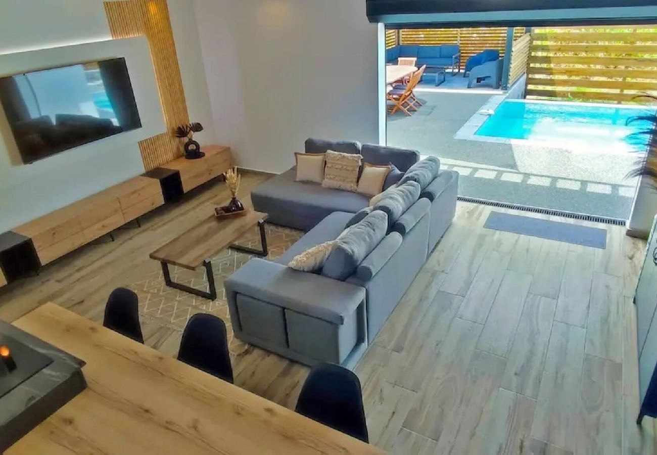Villa in Sainte-Rose - Villa à Sainte Rose G156A piscine 3ch 8 pers