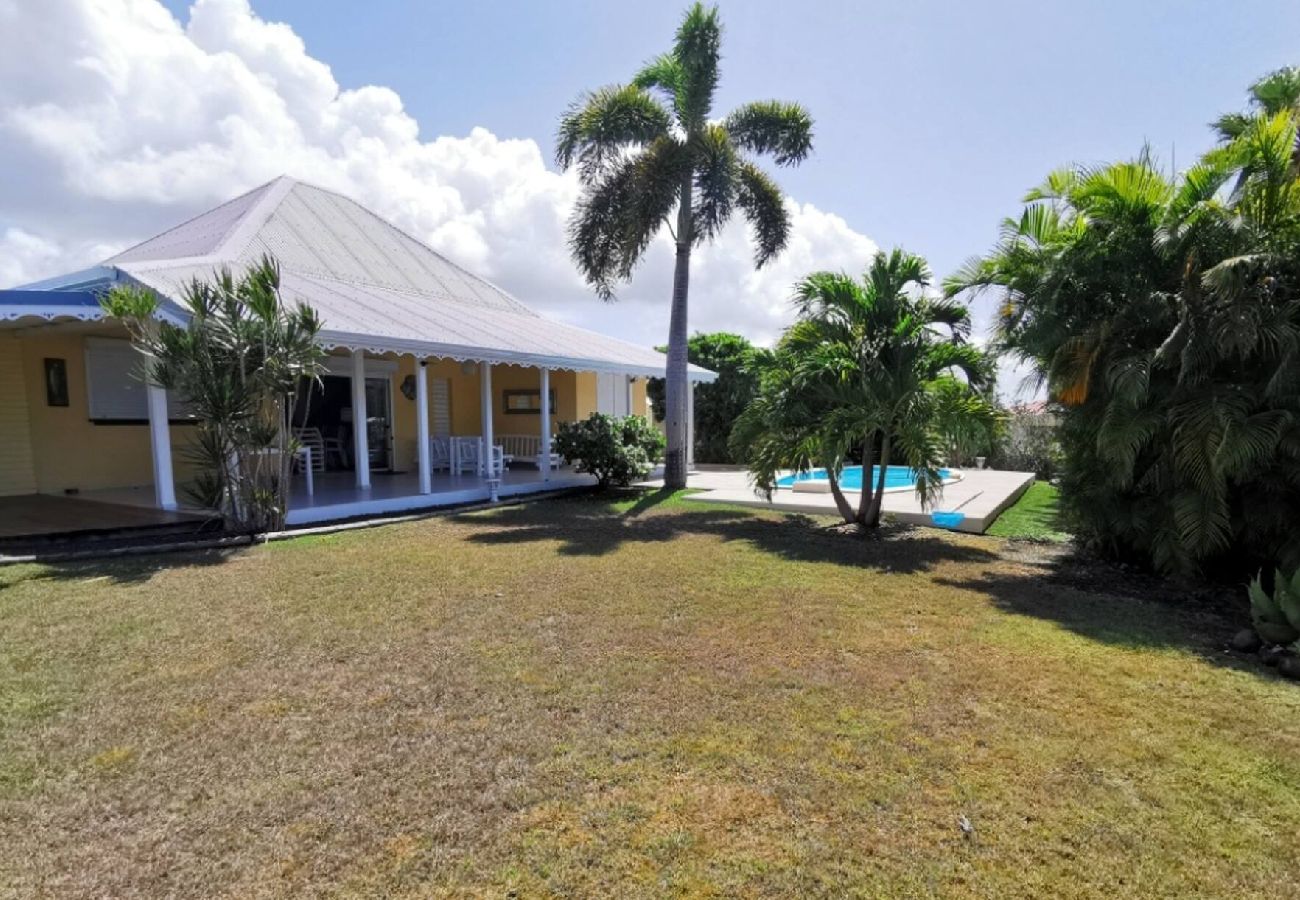 Villa in Sainte-Anne - Villa à Sainte Anne G166B 5 ch 12 pers piscine vue
