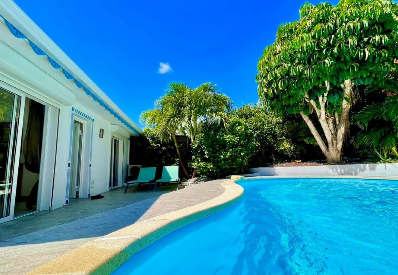 Villa in Saint-François - Villa ref G019 Saint François 1 ch piscine 4 pers