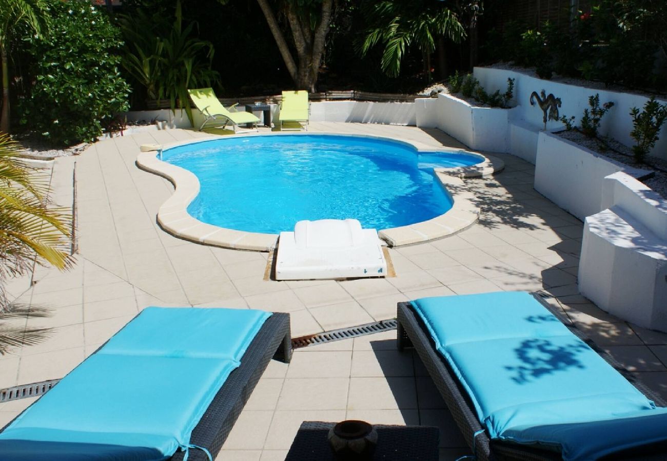 Villa in Saint-François - Villa ref G019 Saint François 1 ch piscine 4 pers