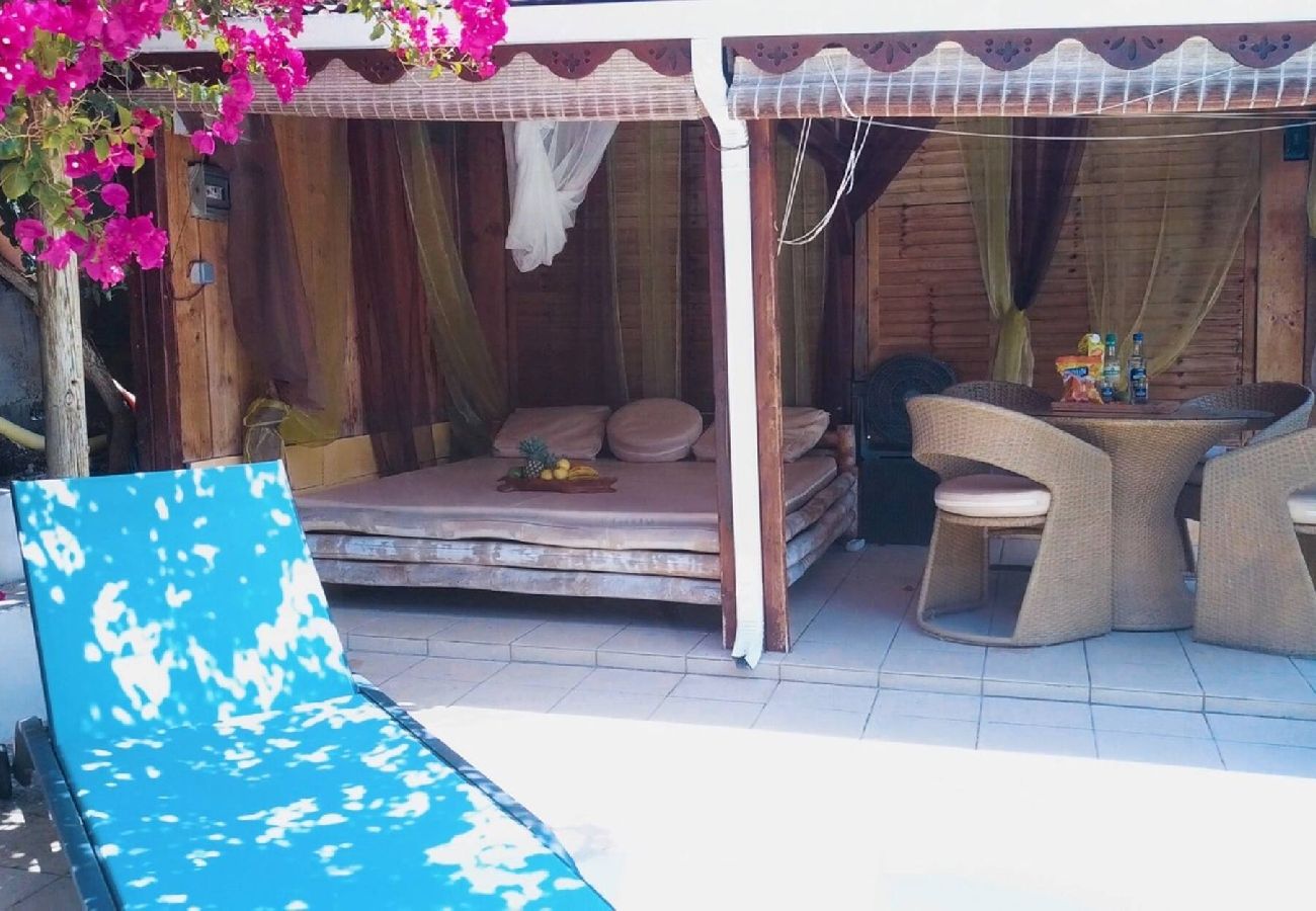 Villa in Saint-François - Villa ref G019 Saint François 1 ch piscine 4 pers