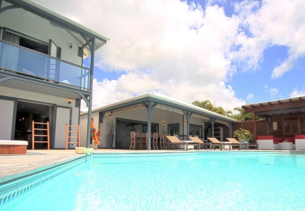 Villa in Sainte-Anne - Villa à Sainte Anne Ref G188 4 ch piscine vue mer