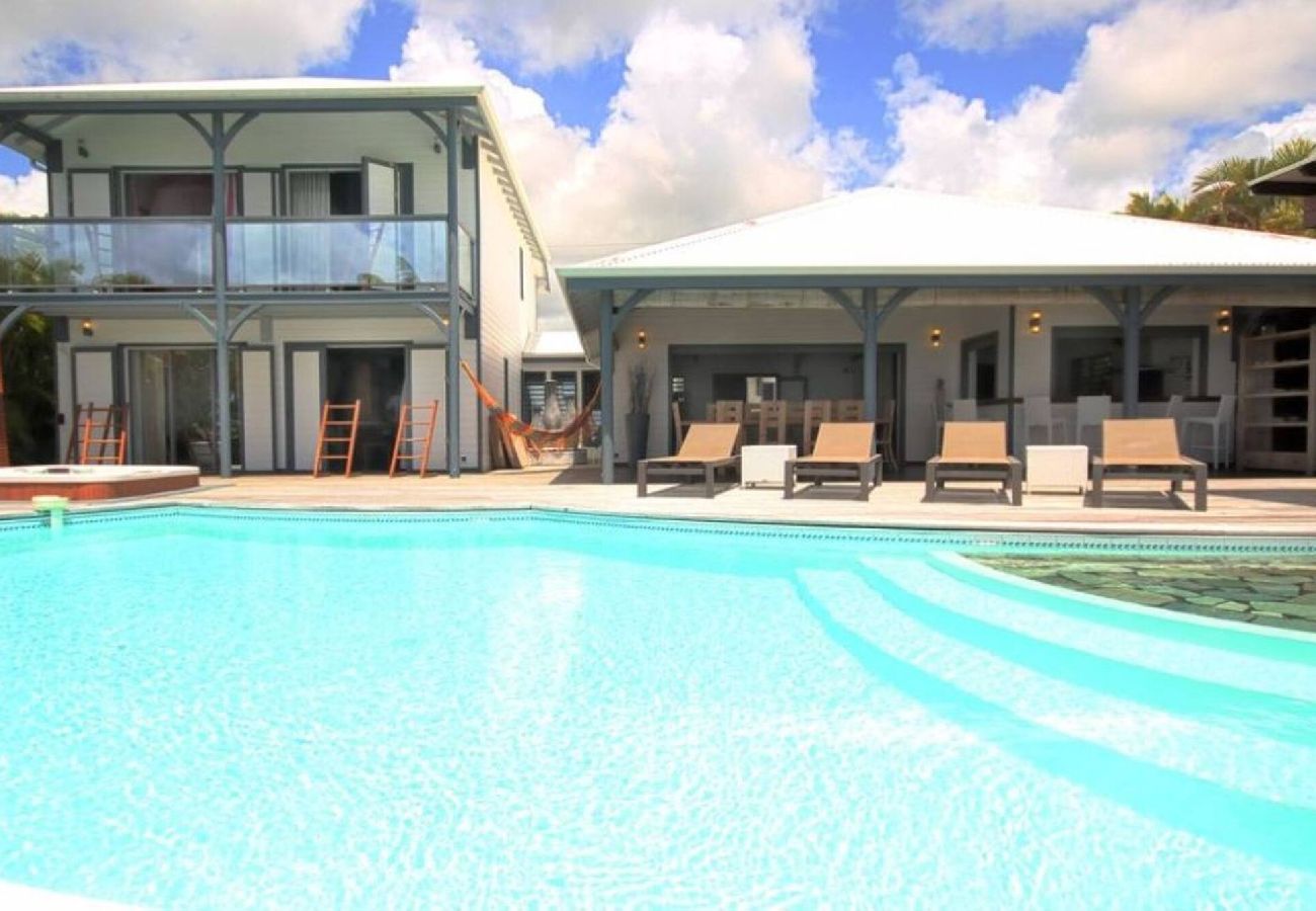 Villa in Sainte-Anne - Villa à Sainte Anne Ref G188 4 ch piscine vue mer