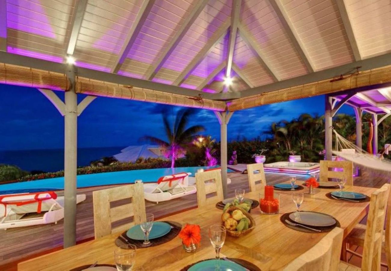Villa in Sainte-Anne - Villa à Sainte Anne Ref G188 4 ch piscine vue mer