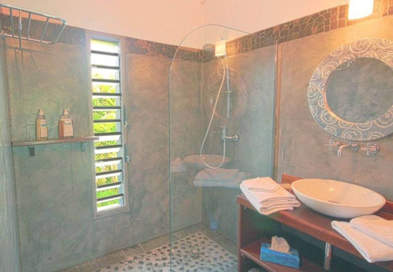 Villa in Sainte-Anne - Villa à Sainte Anne Ref G188 4 ch piscine vue mer