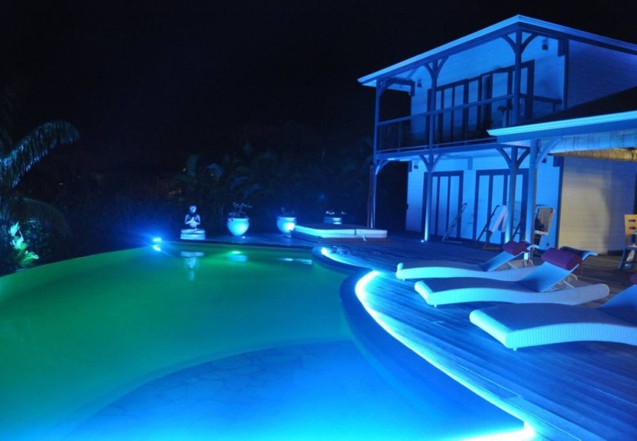 Villa in Sainte-Anne - Villa à Sainte Anne Ref G188 4 ch piscine vue mer