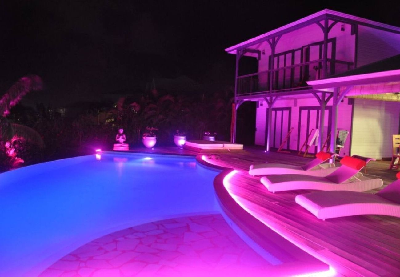 Villa in Sainte-Anne - Villa à Sainte Anne Ref G188 4 ch piscine vue mer