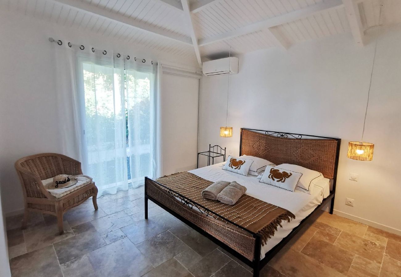 Villa in Saint-François - Villa à Saint François G136 - 3 ch piscine 8 pers