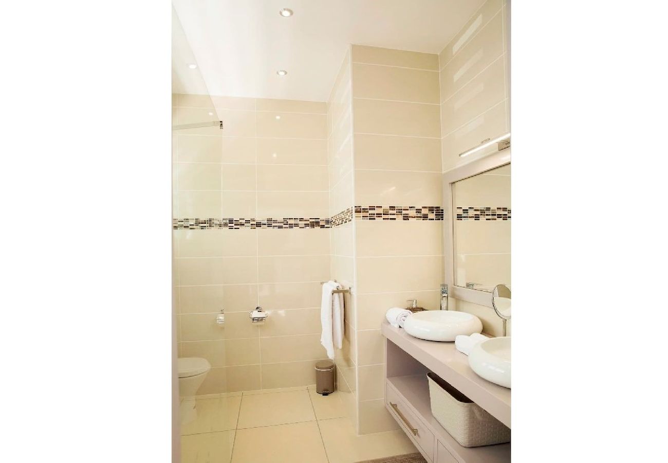 Villa in Saint-François - Villa à St François G163B - 4 chambres piscine