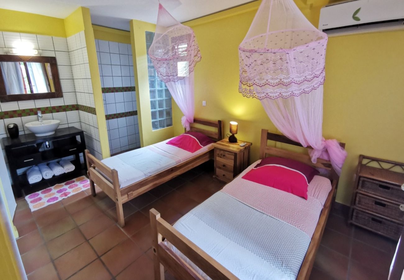 Villa in Sainte-Anne - Villa à Sainte Anne en Martinique - Ref : M059