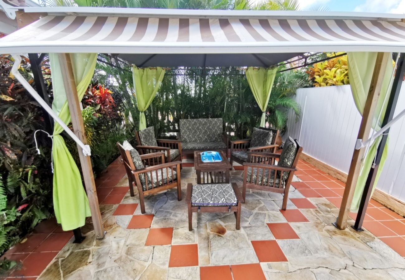 Villa in Sainte-Anne - Villa à Sainte Anne en Martinique - Ref : M045