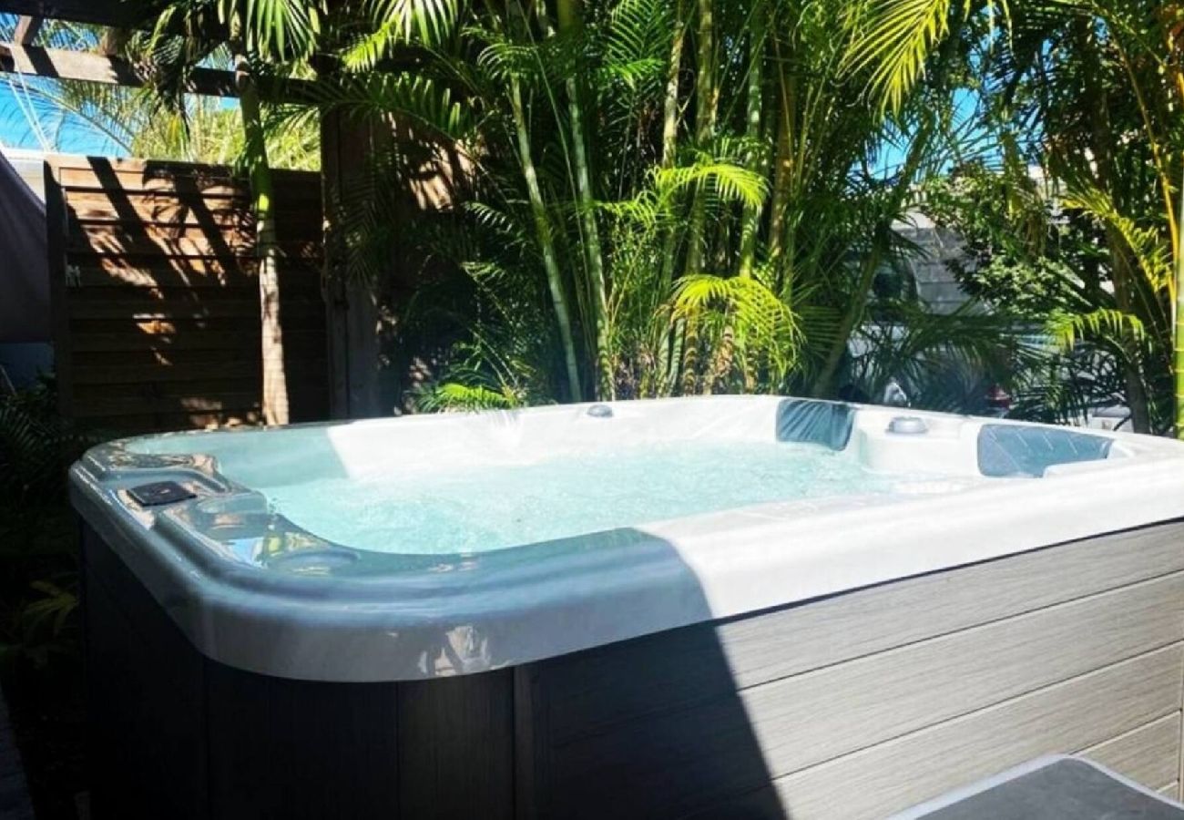 Bungalow in Saint-François - Bungalow à Saint François G038B - 1 ch jacuzzi