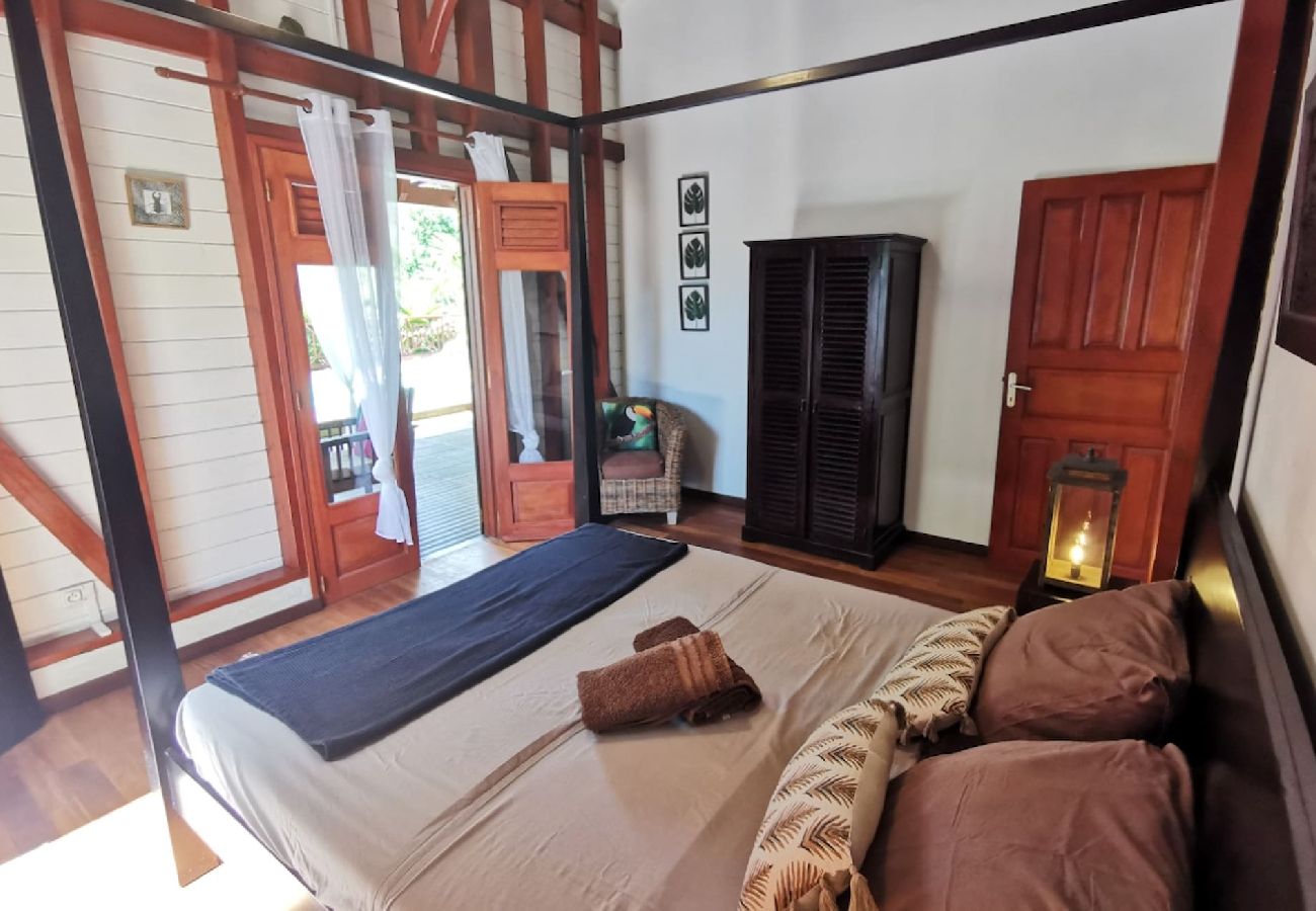 Villa in Bouillante - Villa à Bouillante G072A piscine 2ch 4 pers