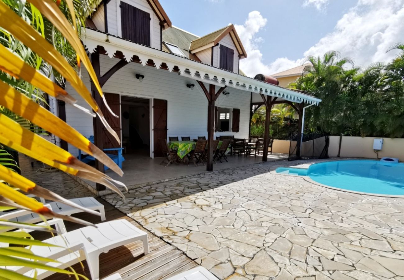 Villa in Sainte-Luce - Villa à Sainte Luce en Martinique - Ref : M073