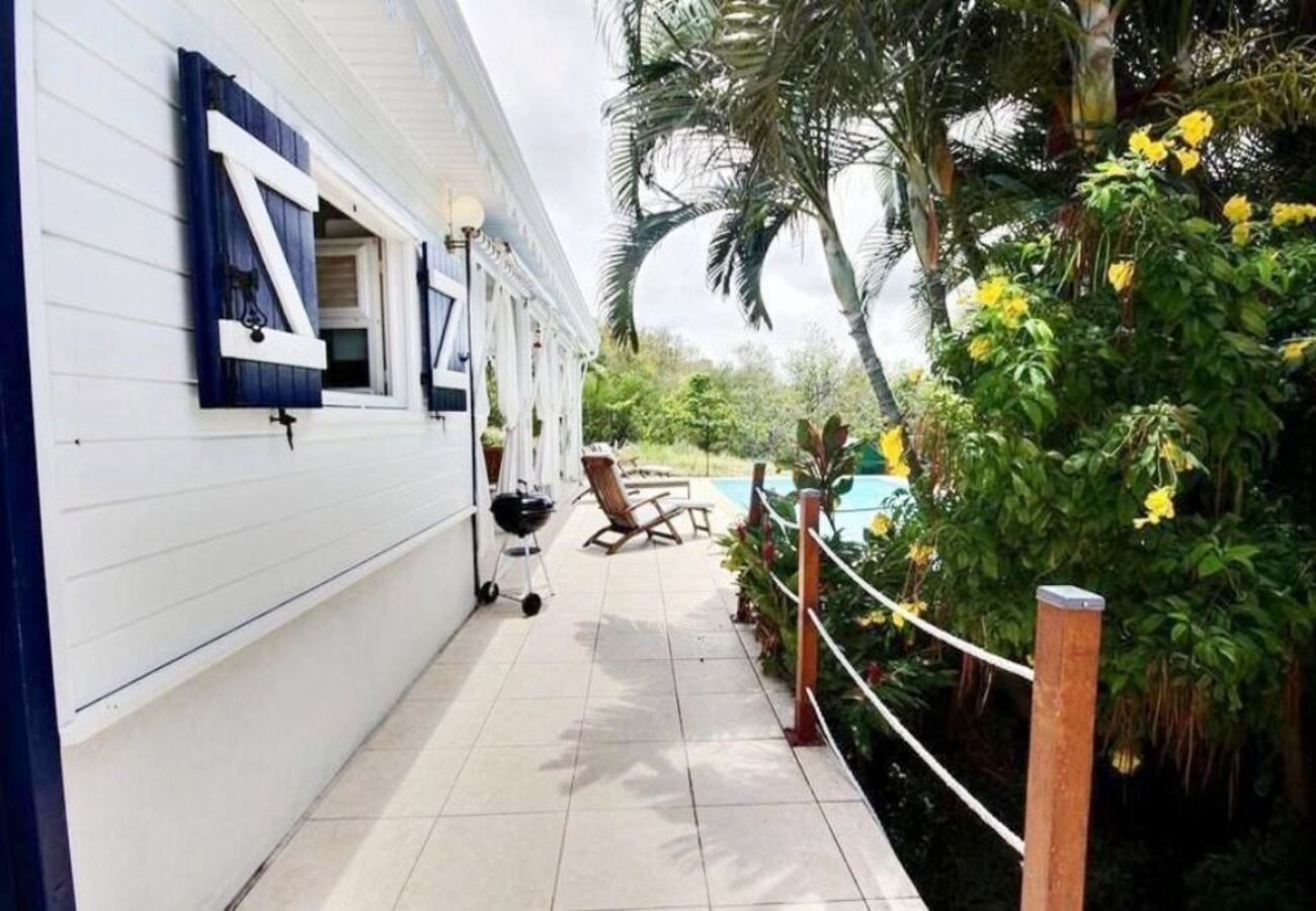 Villa in Sainte-Anne - Villa à Sainte Anne en Martinique - Ref : M082