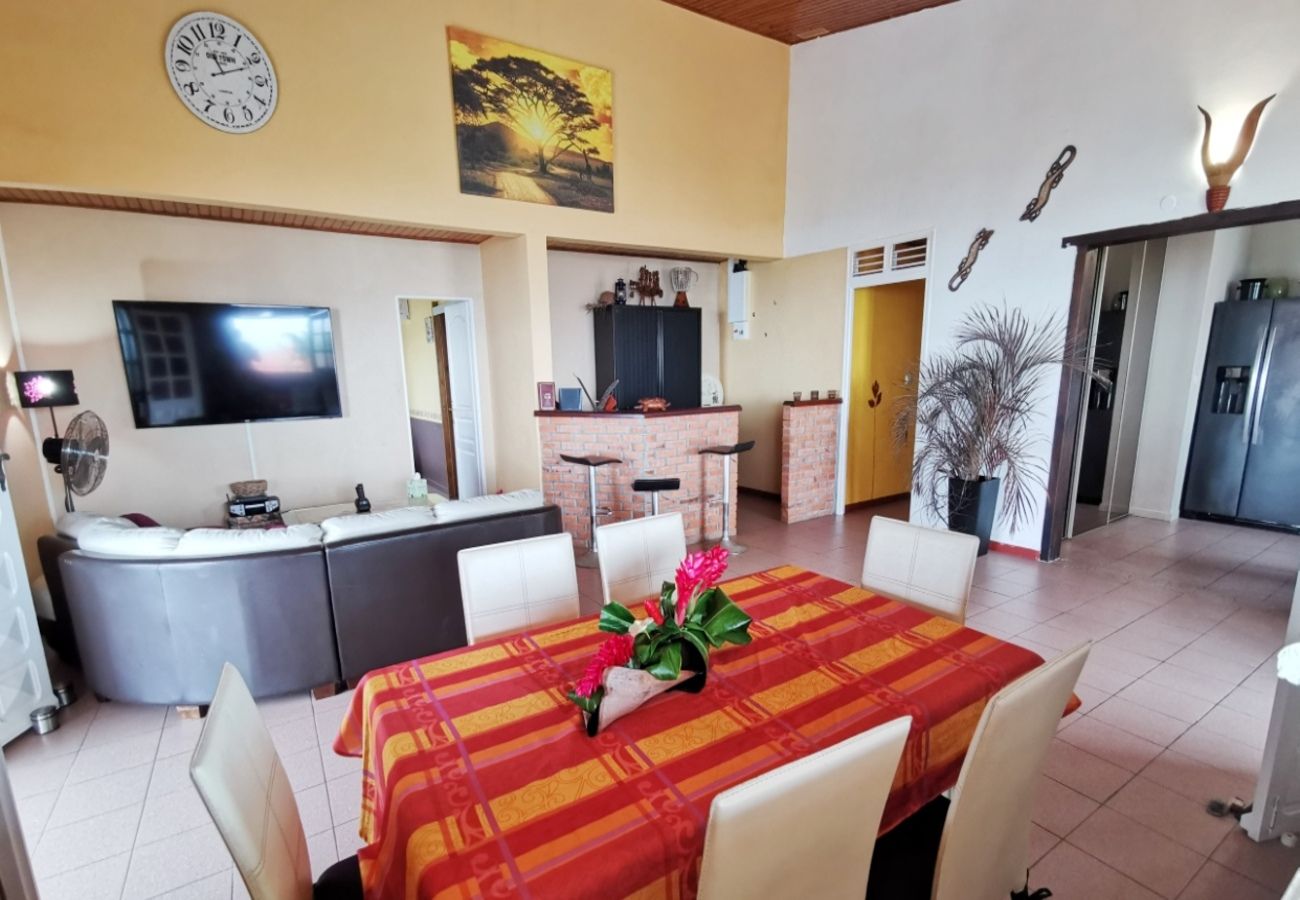 Villa in Sainte-Luce - Villa à Sainte Luce en Martinique - Ref : M097