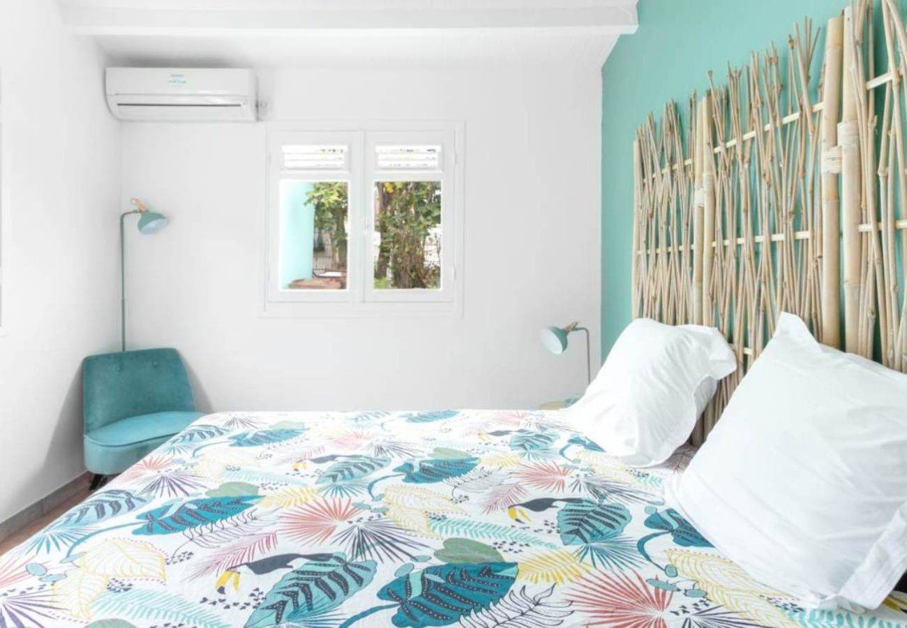 Villa in Sainte-Anne - Villa à Sainte Anne en Martinique - Ref : M135B