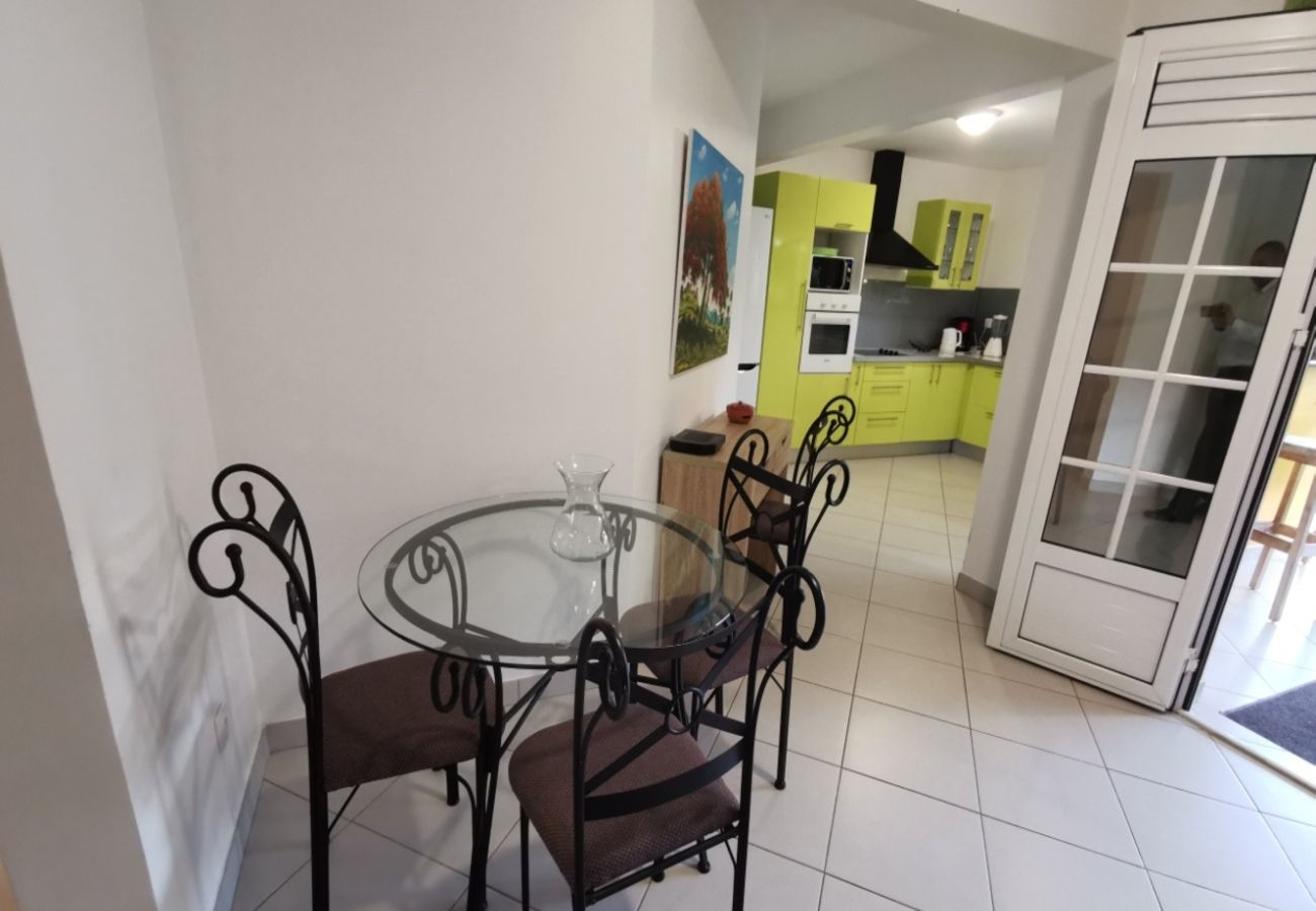 Villa in Sainte-Anne - Villa à Sainte Anne en Martinique - Ref : M141
