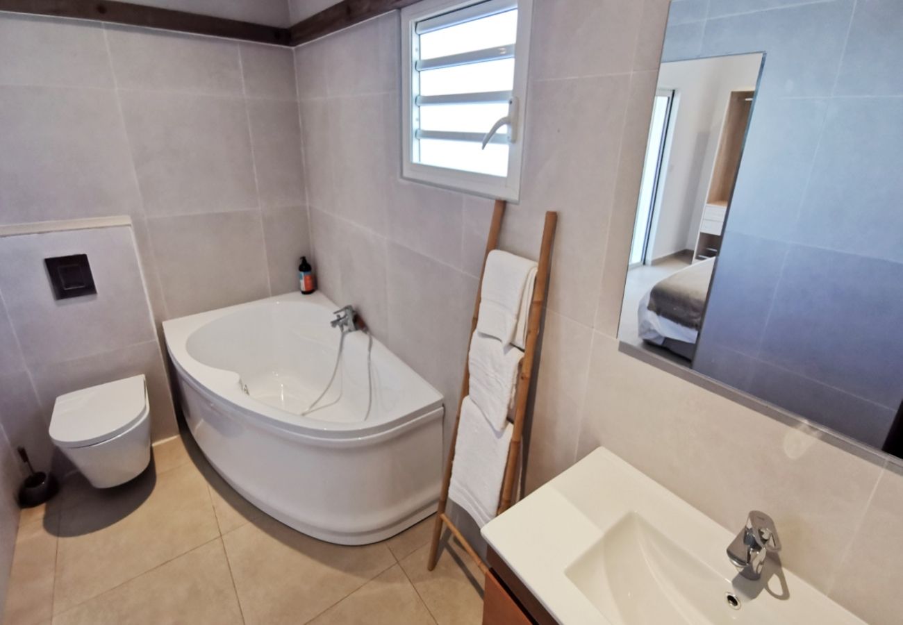 Villa in Sainte-Anne - Villa à Sainte Anne en Guadeloupe - Ref : G095