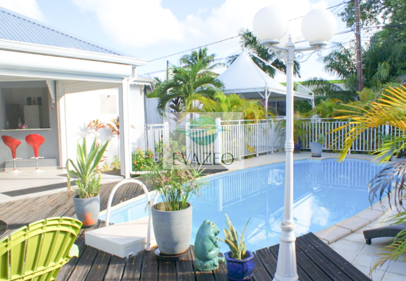 Villa in Sainte-Anne - Villa à Ste Anne en Guadeloupe - Ref : G113