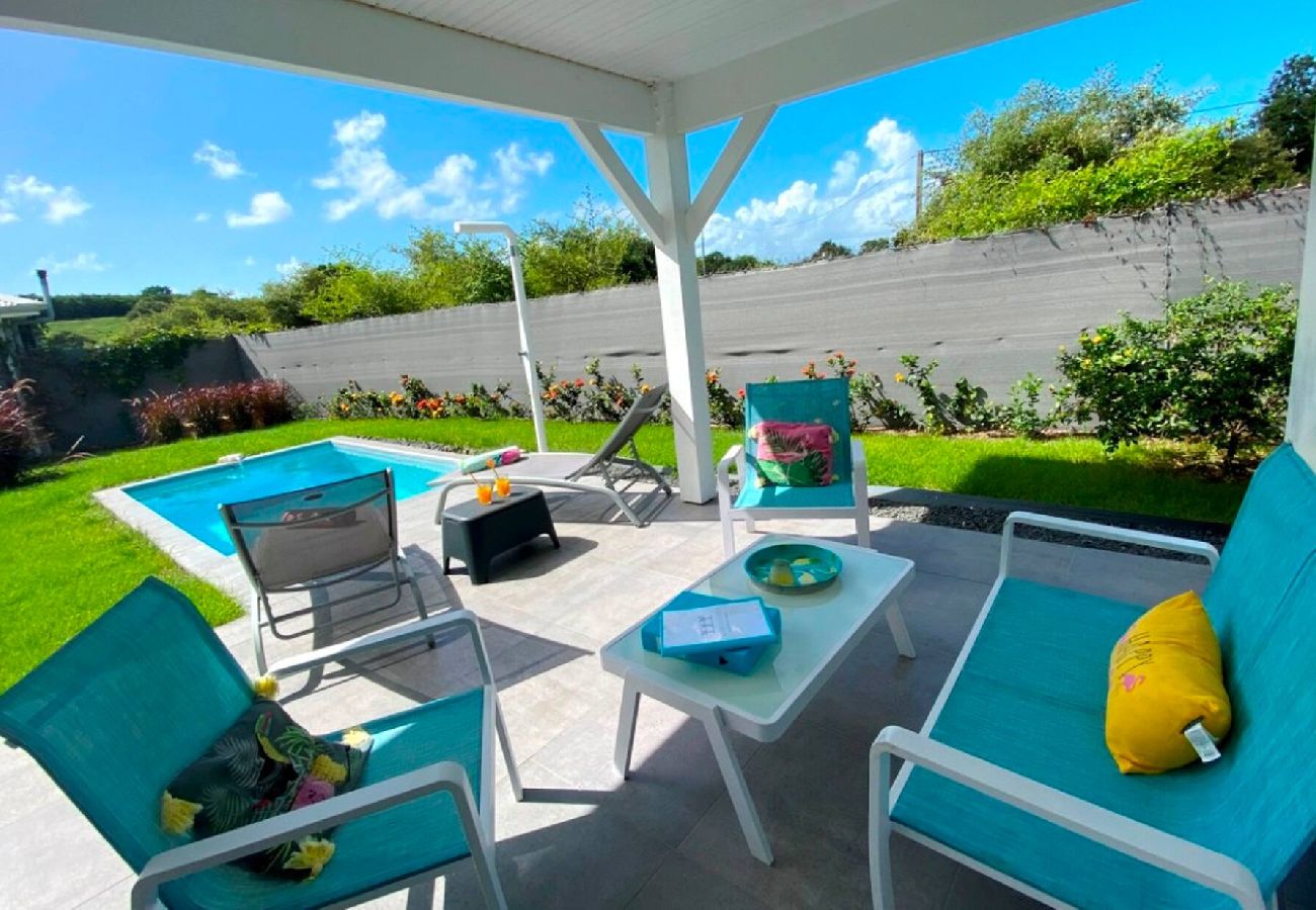Villa in Le Gosier - Villa Gosier ref G043 2ch 4 pers piscine