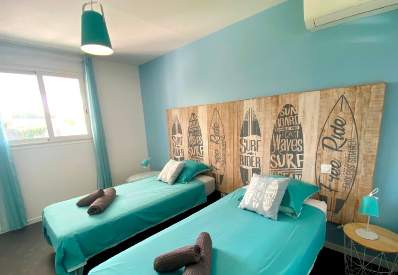 Villa in Le Gosier - Villa Gosier ref G043 2ch 4 pers piscine