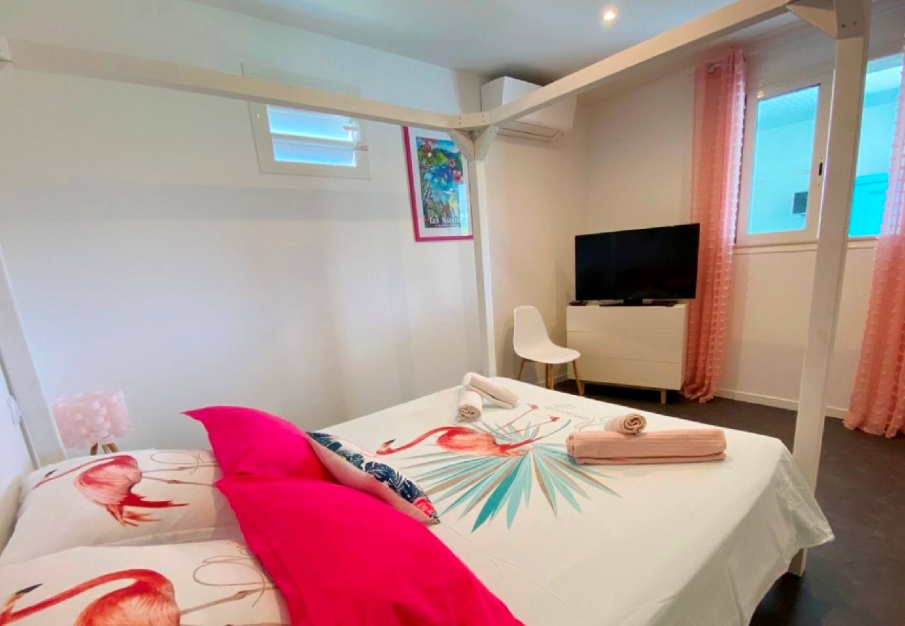 Villa in Le Gosier - Villa Gosier ref G043 2ch 4 pers piscine